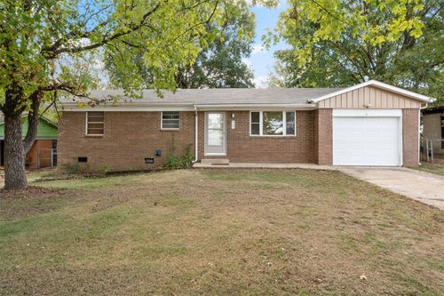 407 W Wren Cir, Fayetteville, AR, 72704-5324 | Card Image