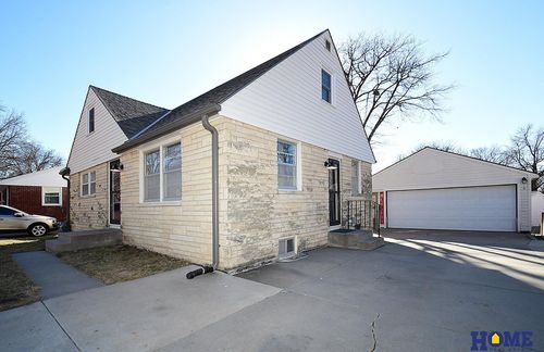 2317 Burnham Street, Lincoln, NE, 68502 | Card Image