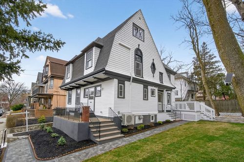 25 Browning Rd, Somerville, MA, 02145-2703 | Card Image