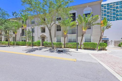 203-560 S Sapodilla 203 Avenue, West Palm Beach, FL, 33401 | Card Image