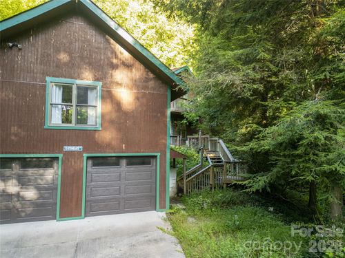 70 Stonegate Trl, Leicester, NC, 28748-6432 | Card Image