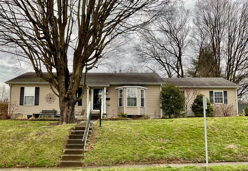8 Chenault Dr, Mt Sterling, KY, 40353-1122 | Card Image