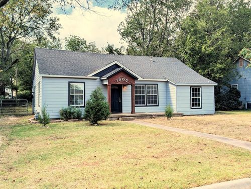 1807 Buck St, Gainesville, TX, 76240-2120 | Card Image