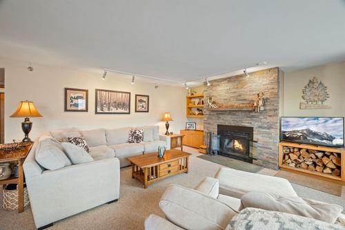 a10-19 High Ridge Rd, Killington, VT, 05751 | Card Image