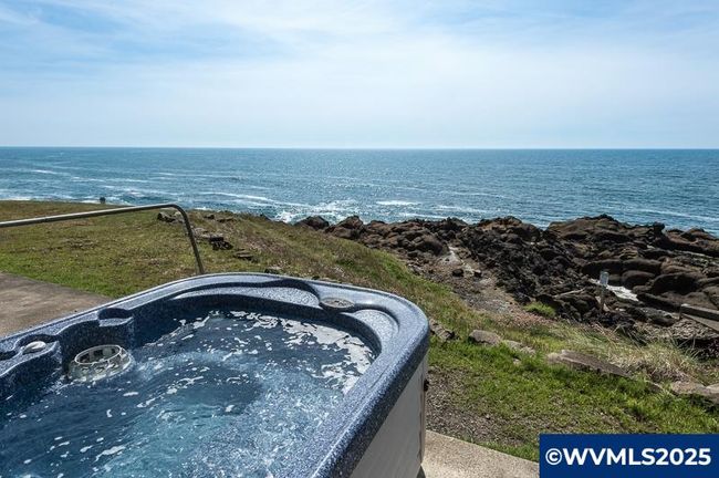 1113 N Highway 101, Condo with 1 bedrooms, 2 bathrooms and null parking in Depoe Bay OR | Image 24