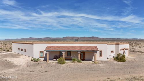 22445 Solo Runway Se, Deming, NM, 88030-1815 | Card Image