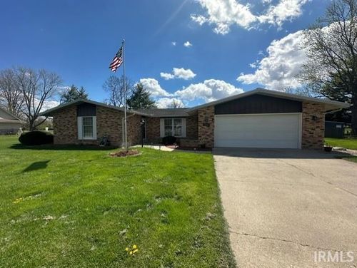 8905 W Tulip Tree Dr, Muncie, IN, 47304-8935 | Card Image