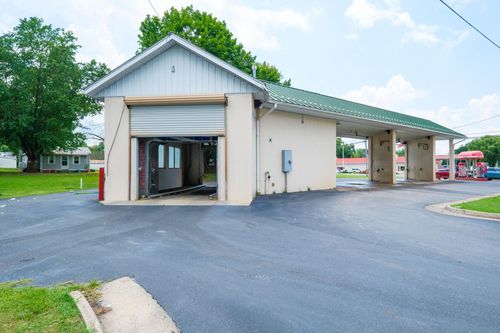 117 S East Side Hwy, ELKTON, VA, 22827-1693 | Card Image