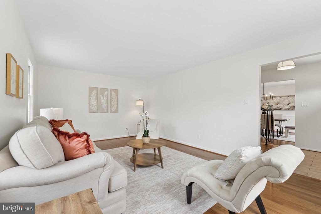 Residential in KENSINGTON 4