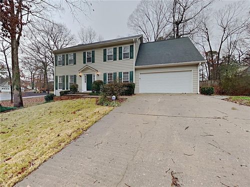 820 Providence Dr, Lawrenceville, GA, 30044-5918 | Card Image