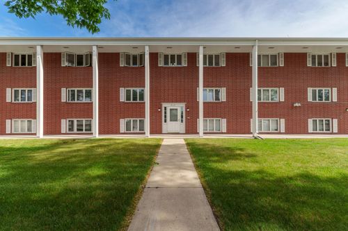 b7-813 6th Ave N, Fargo, ND, 58102-4454 | Card Image