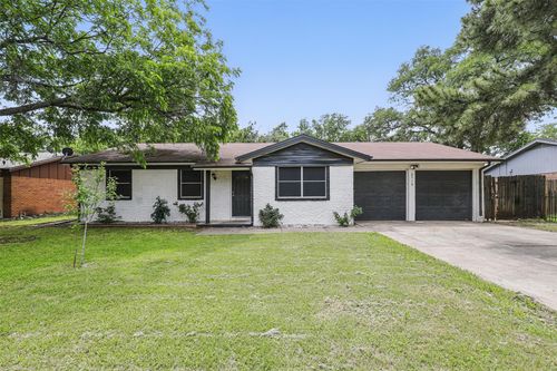 6716 Alma St, Forest Hill, TX, 76140-1304 | Card Image