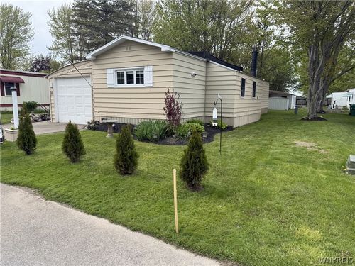 55 Quarry Hill Est, Akron, NY, 14001 | Card Image