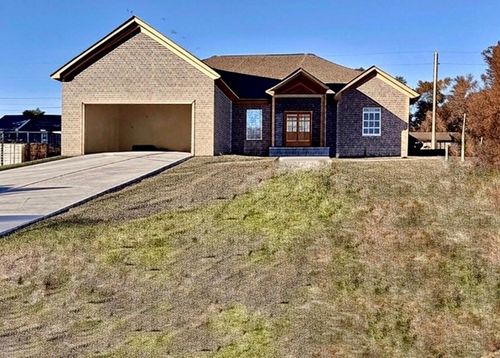 805 Michigan Ave, Muscle Shoals, AL, 35661-2218 | Card Image