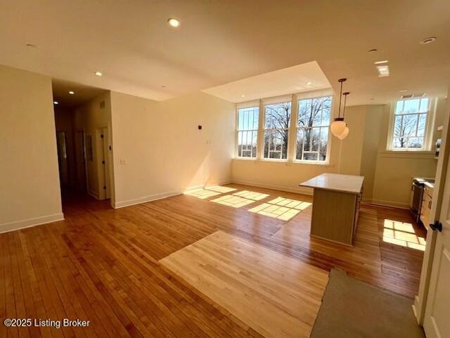 202 - 1810 Sils Ave, Condo with 2 bedrooms, 2 bathrooms and null parking in Louisville KY | Image 5