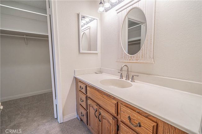 UNIT-237 - 10331 Lindley Ave, Condo with 2 bedrooms, 2 bathrooms and 2 parking in Porter Ranch CA | Image 6