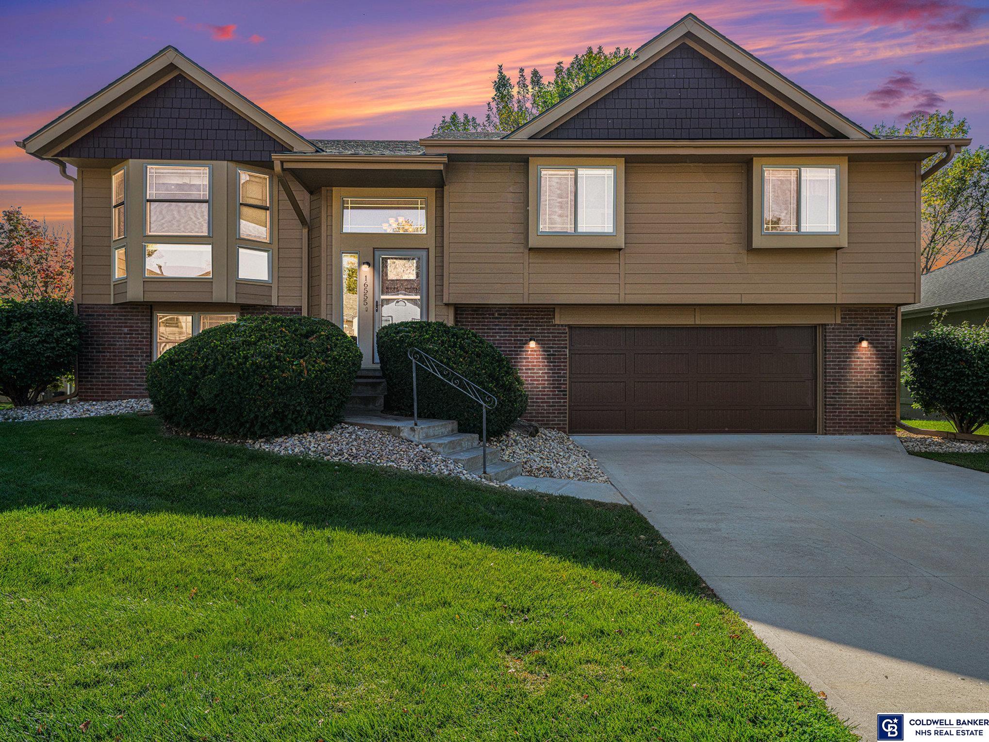 Washington St, Omaha, NE 68135