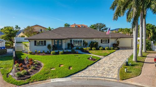 1101 80th Street Ct S, St Petersburg, FL, 33707-2724 | Card Image