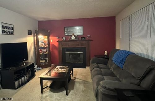 12-12 Burlington Ct, Hamburg, NJ, 07419-1321 | Card Image