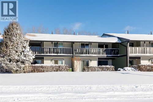 54 Bell St, Red Deer, AB, T4R1M8 | Card Image