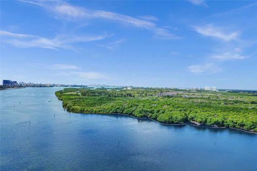 ph20-500 Bayview Dr, Sunny Isles Beach, FL, 33160-4750 | Card Image