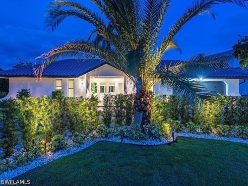 4856 Crayton Rd, NAPLES, FL, 34103-2438 | Card Image