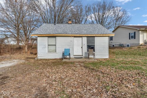 1151 Avenue C St, Greencastle, IN, 46135-1433 | Card Image