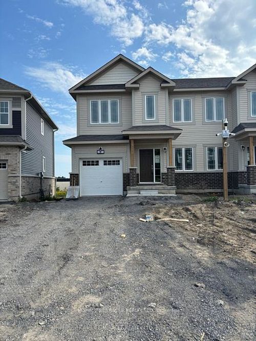 127 Gildersleeve Blvd, Bath, ON, K0H1G0 | Card Image