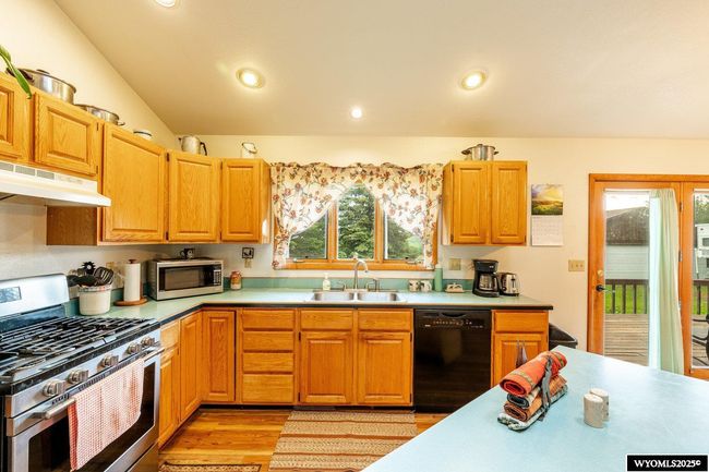 31 Wagon Box Rd, Home with 3 bedrooms, 2 bathrooms and null parking in Story WY | Image 13
