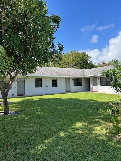 2-1099 Ne 35th St, Oakland Park, FL, 33334-2803 | Card Image