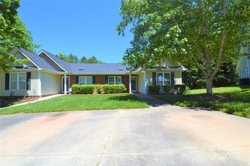 224 Edinburgh Ct, Mount Holly, NC, 28120-2359 | Card Image