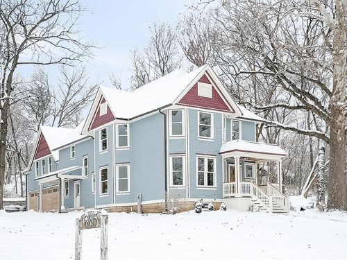 885 Geneva Rd, St. Charles, IL, 60174-4204 | Card Image