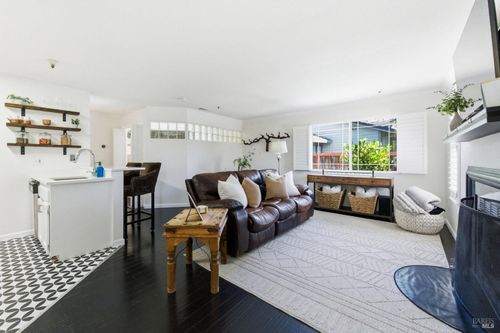 750 William Ct, Napa, CA, 94558-3071 | Card Image