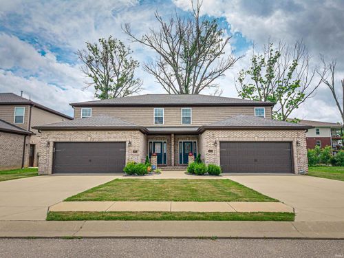 8675 Pebble Creek Dr, Newburgh, IN, 47630-2378 | Card Image