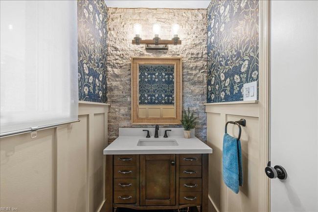Powder Room | Image 39