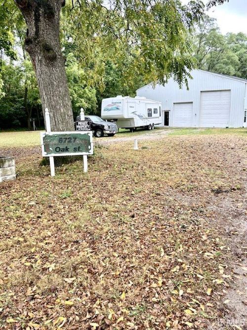 6727 Oak St, Stockwell, IN, 47983 | Card Image