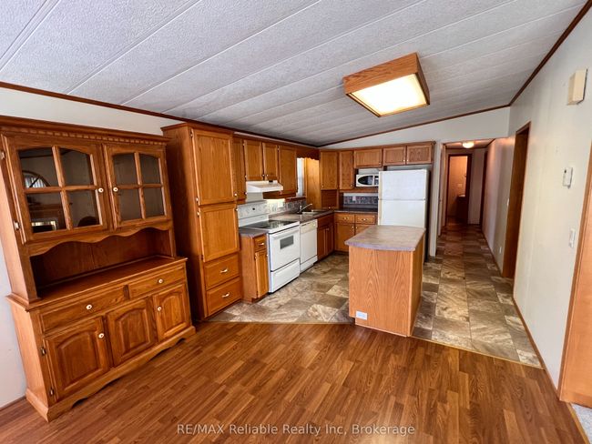 49 Cherokee Lane, Home with 2 bedrooms, 1 bathrooms and 2 parking in Goderich ON | Image 10