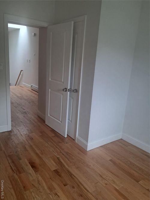 2029 Strauss St, Brooklyn, NY, 11212-4532 | Card Image