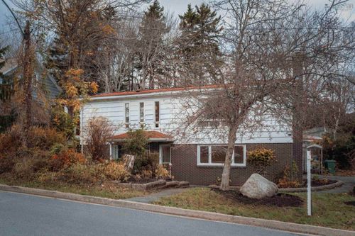 29 Scarlet Rd, Halifax, NS, B3M1L2 | Card Image