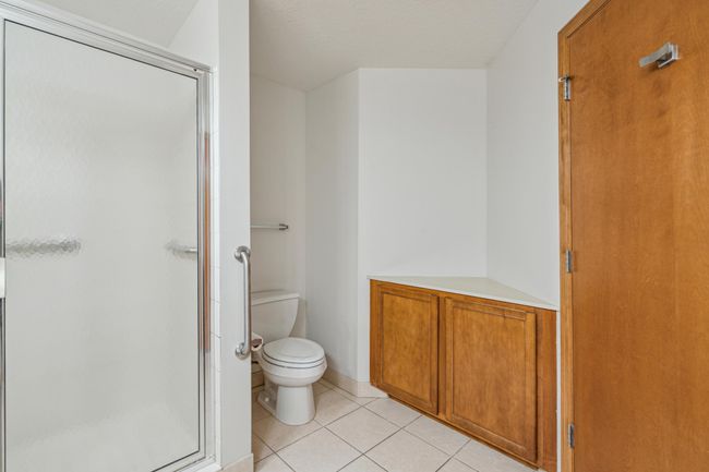 Primary Bathroom | Image 13