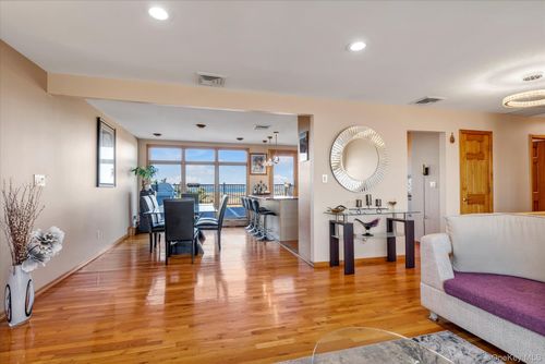 909 Gerry Ave, Lido Beach, NY, 11561-5216 | Card Image