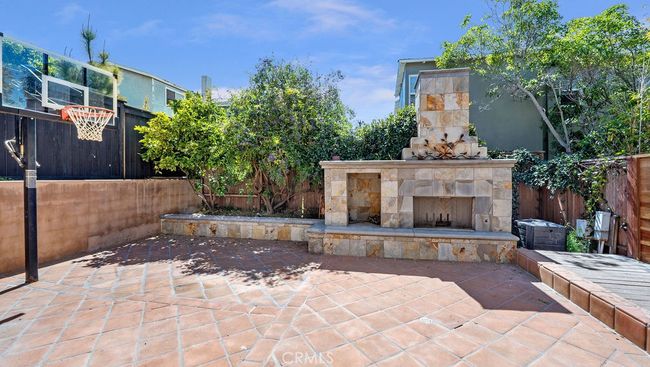 620 13 Th St, House other with 5 bedrooms, 3 bathrooms and 4 parking in Manhattan Beach CA | Image 27