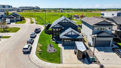 35 Bowman Cir, Sylvan Lake, AB, T4S0H9 | Card Image