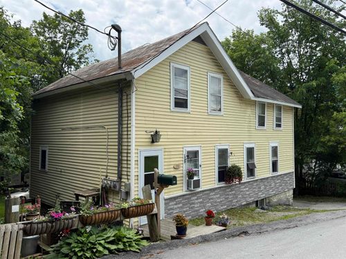 198 Elm St, Manchestr Ctr, VT, 05255-3200 | Card Image