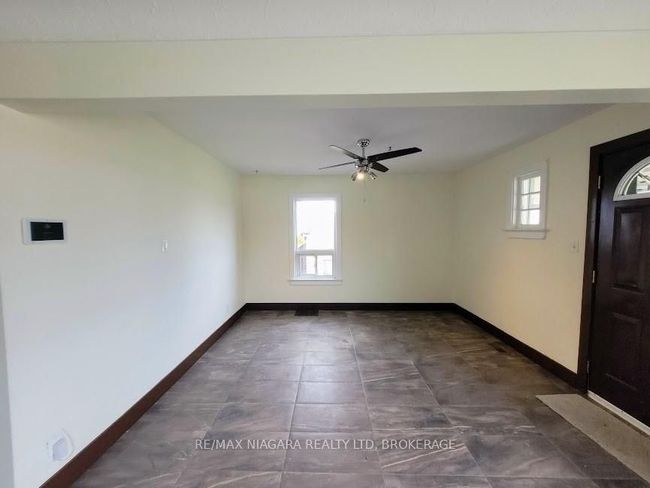 6476 Maranda St, Home with 4 bedrooms, 2 bathrooms and 3 parking in Niagara Falls ON | Image 6