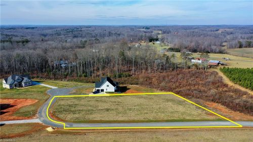 1 Cedar Crest Ct, East Bend, NC, 27018 | Card Image
