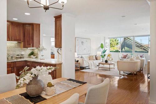 apt-102-200 Elm St, San Mateo, CA, 94401-2636 | Card Image