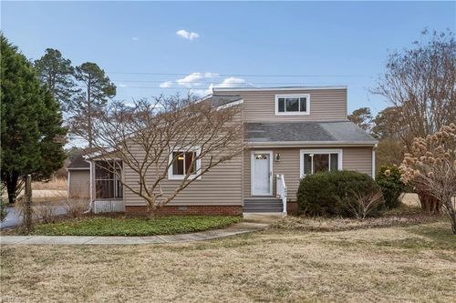 2510 Oak Ln, West Point, VA, 23181-9301 | Card Image