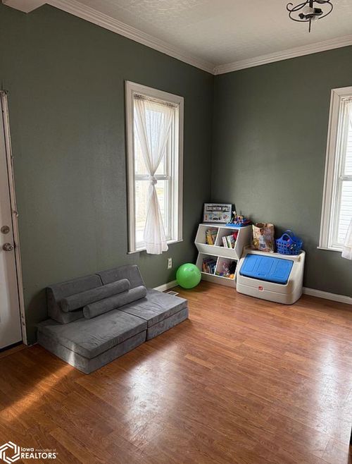 220 Summer St, West Burlington, IA, 52655-1147 | Card Image