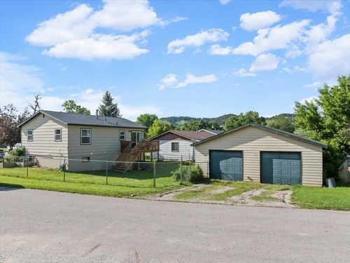 1214 10th St, Sturgis, SD, 57785-1332 | Card Image
